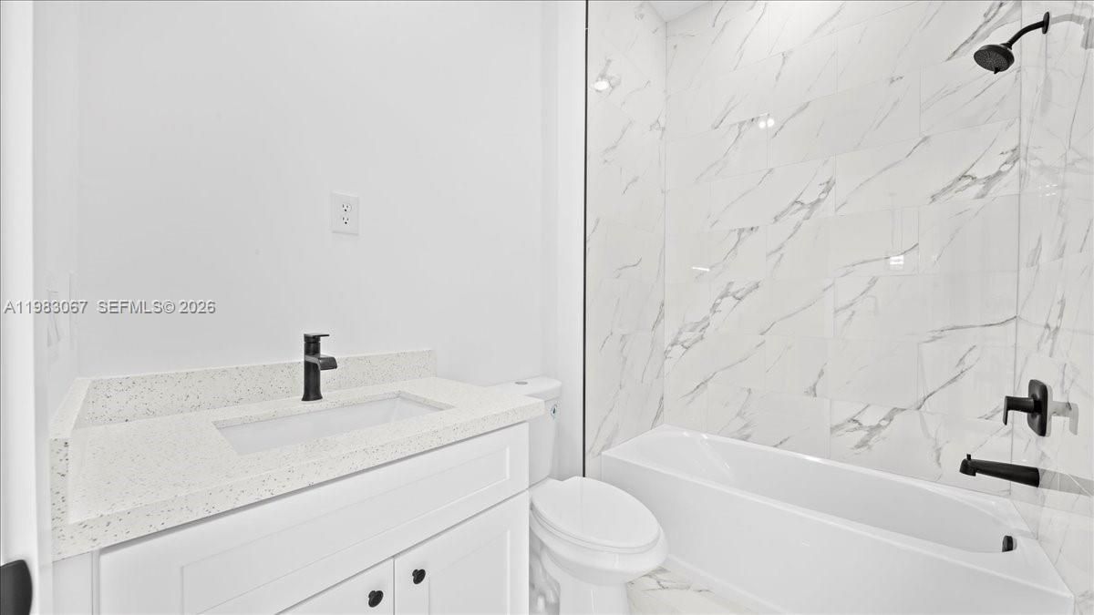 На продажу: $549,900 (0 спален, 0 ванн, 2498 Квадратных фут)