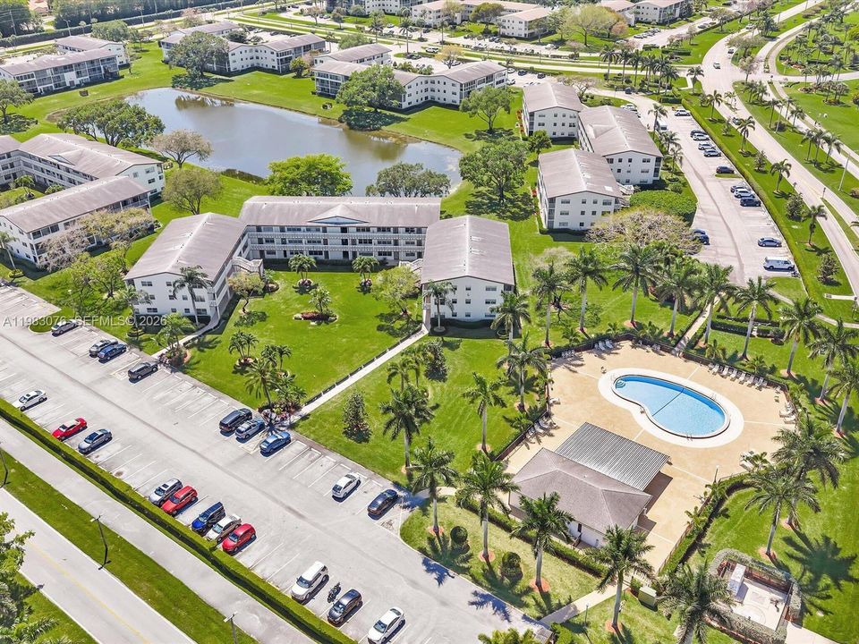 В аренду: $1,750 (2 спален, 1 ванн, 819 Квадратных фут)