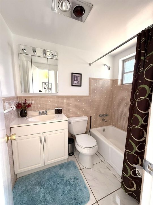For Sale: $62,000 (1 beds, 1 baths, 688 Square Feet)