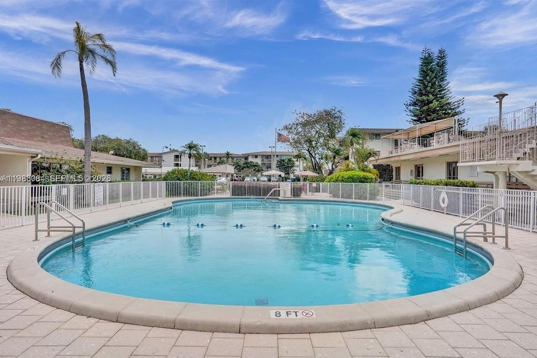 For Sale: $62,000 (1 beds, 1 baths, 688 Square Feet)
