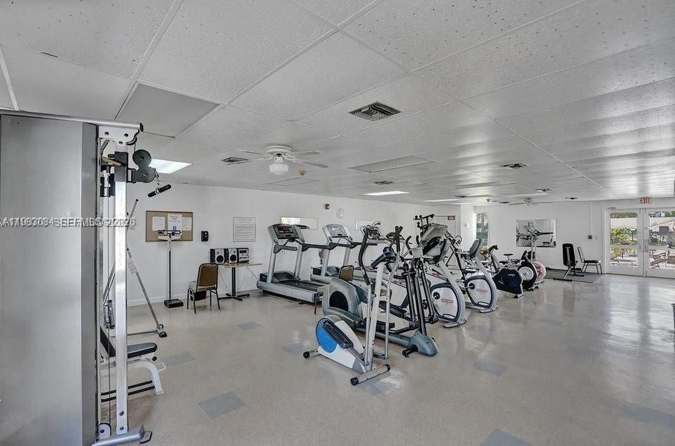 For Sale: $62,000 (1 beds, 1 baths, 688 Square Feet)