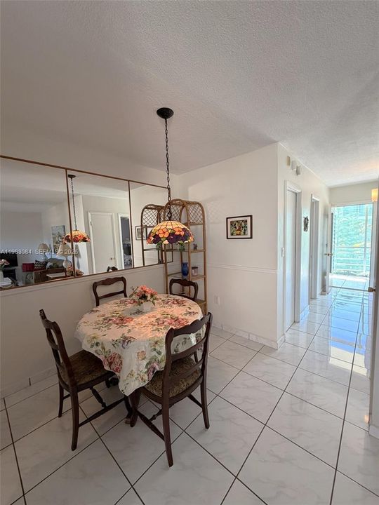 For Sale: $62,000 (1 beds, 1 baths, 688 Square Feet)