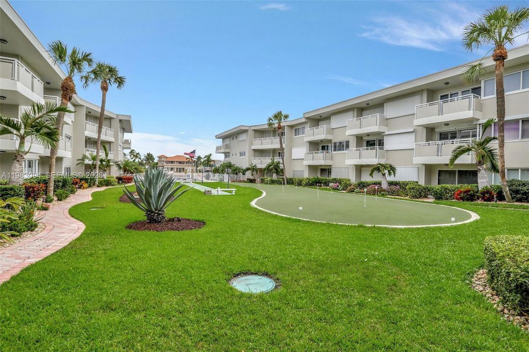 En Venta: $330,000 (2 camas, 2 baños, 980 Pies cuadrados)