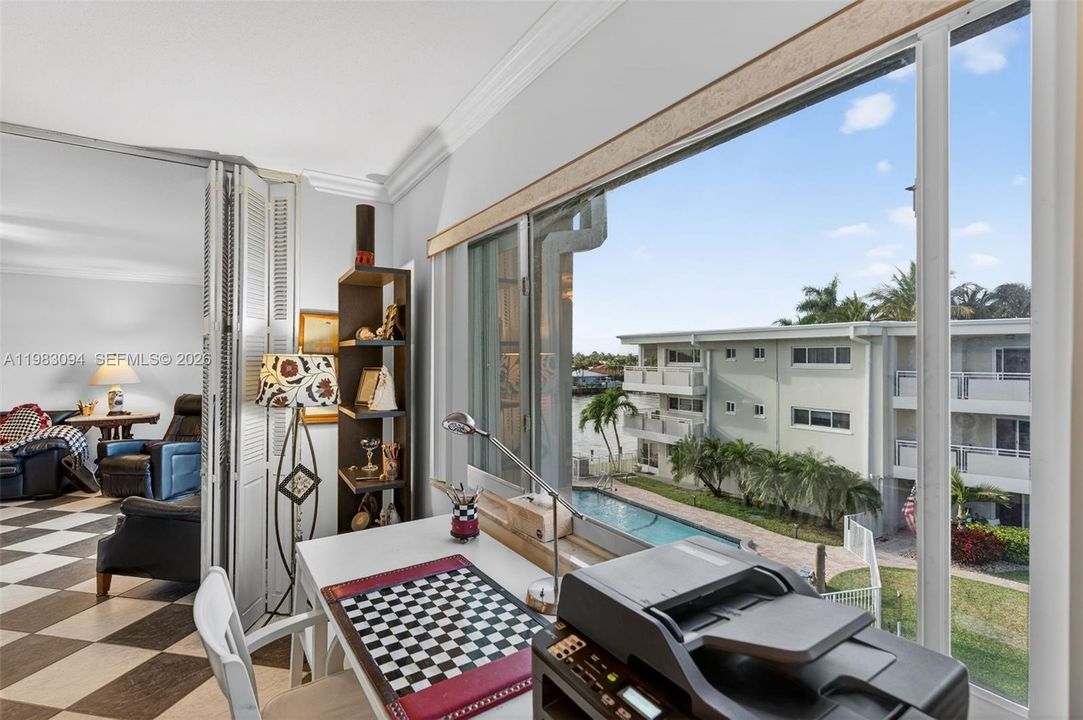 En Venta: $330,000 (2 camas, 2 baños, 980 Pies cuadrados)