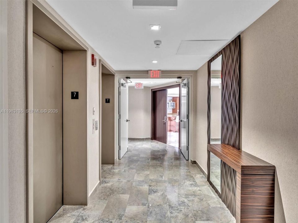 For Sale: $1,445,000 (2 beds, 2 baths, 1886 Square Feet)