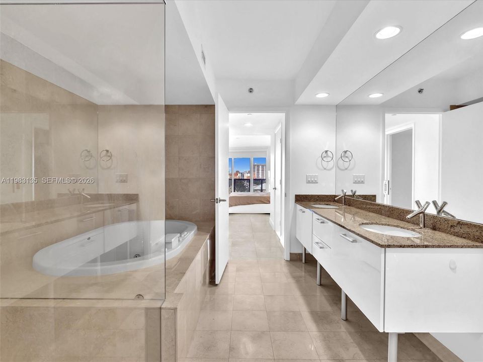 For Sale: $1,445,000 (2 beds, 2 baths, 1886 Square Feet)