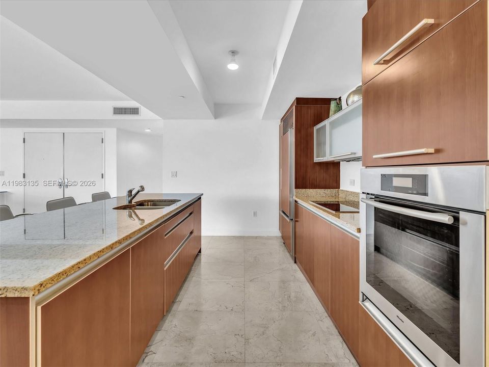 For Sale: $1,445,000 (2 beds, 2 baths, 1886 Square Feet)