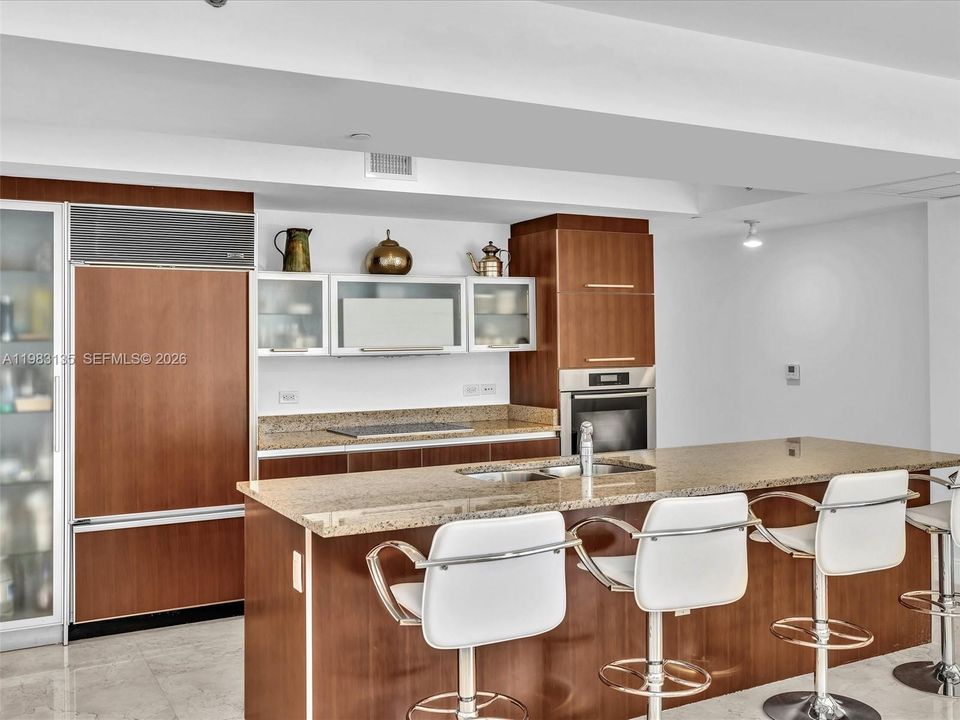 For Sale: $1,445,000 (2 beds, 2 baths, 1886 Square Feet)