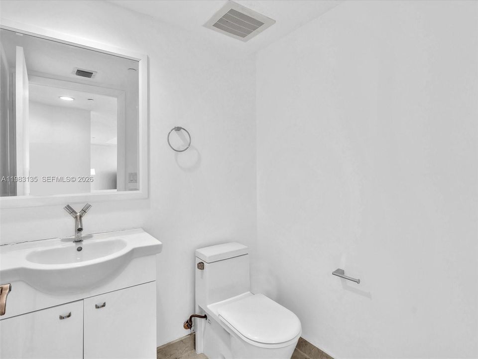For Sale: $1,445,000 (2 beds, 2 baths, 1886 Square Feet)