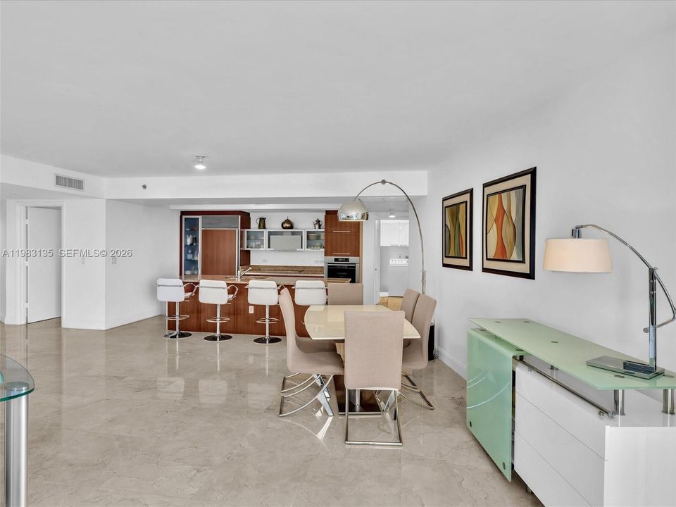 For Sale: $1,445,000 (2 beds, 2 baths, 1886 Square Feet)