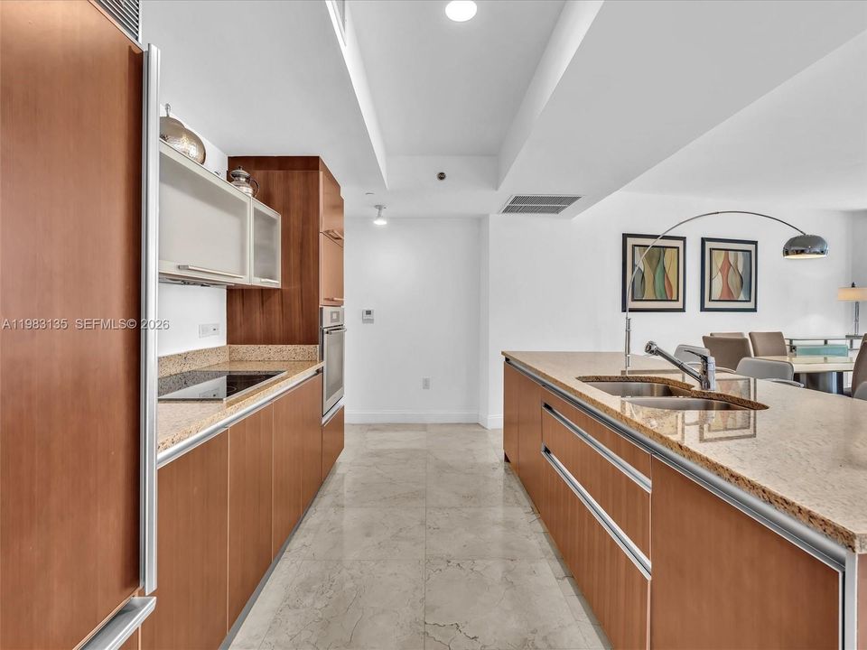 For Sale: $1,445,000 (2 beds, 2 baths, 1886 Square Feet)