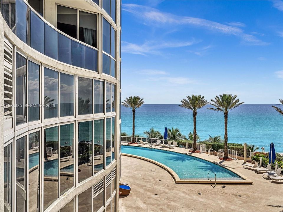 For Sale: $1,445,000 (2 beds, 2 baths, 1886 Square Feet)