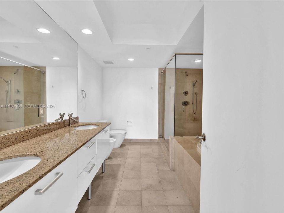 For Sale: $1,445,000 (2 beds, 2 baths, 1886 Square Feet)