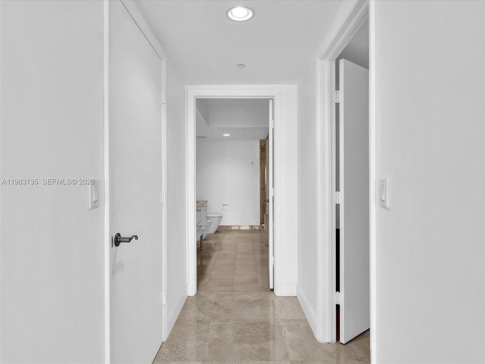 For Sale: $1,445,000 (2 beds, 2 baths, 1886 Square Feet)