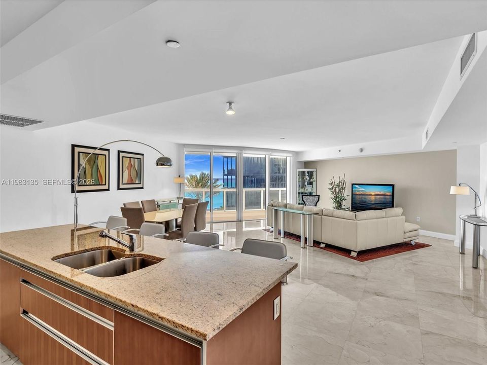 For Sale: $1,445,000 (2 beds, 2 baths, 1886 Square Feet)