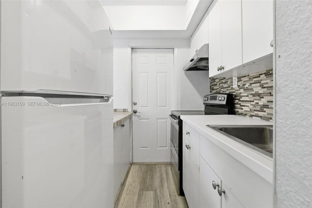 Active With Contract: $1,175,000 (0 beds, 0 baths, 3036 Square Feet)