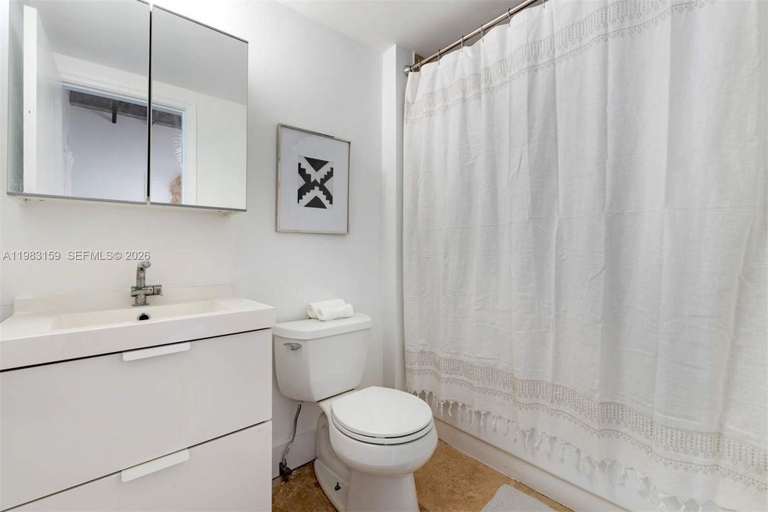 For Sale: $295,000 (0 beds, 1 baths, 521 Square Feet)