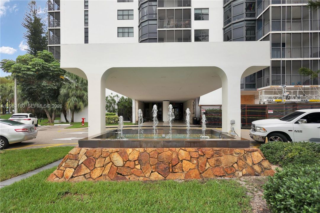 Activo con contrato: $245,000 (2 camas, 2 baños, 1308 Pies cuadrados)