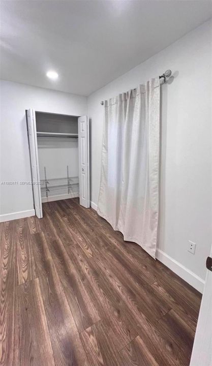 В аренду: $1,600 (1 спален, 1 ванн, 1927 Квадратных фут)