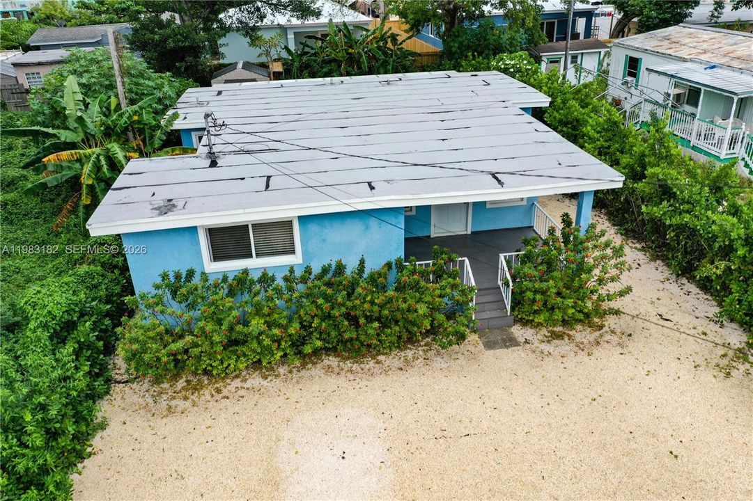 For Sale: $599,900 (3 beds, 2 baths, 1208 Square Feet)