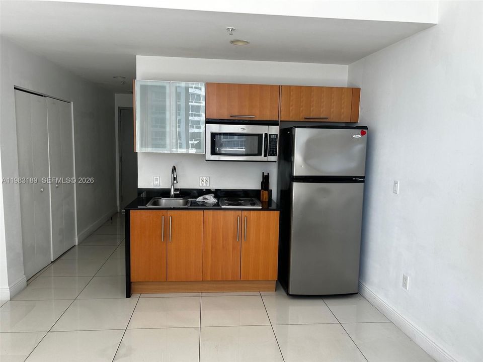На продажу: $269,900 (0 спален, 1 ванн, 401 Квадратных фут)