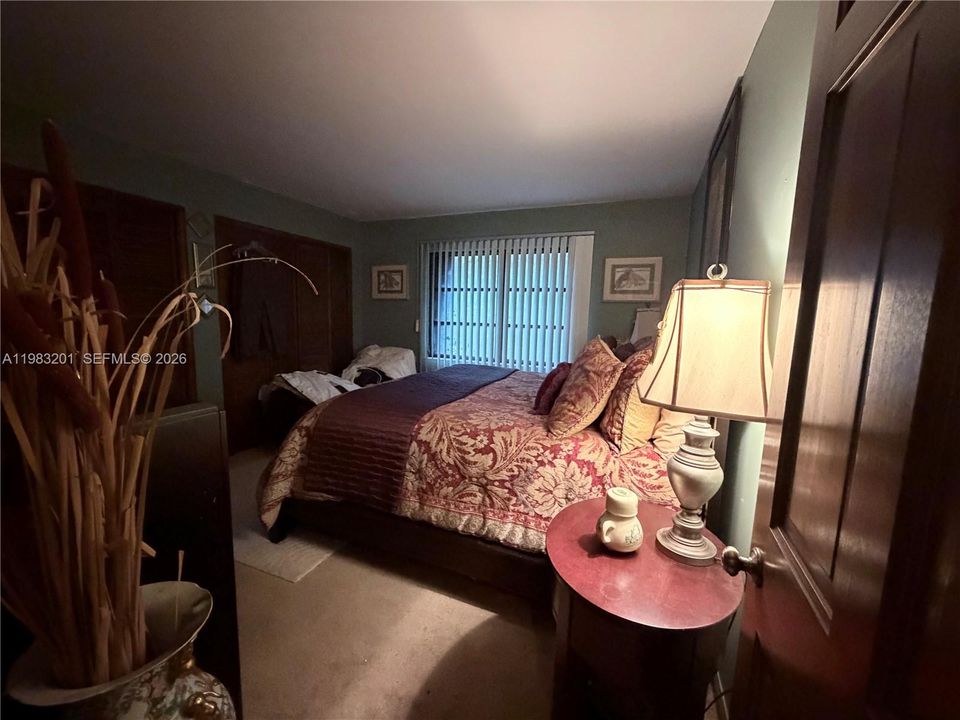 Vendido Recientemente: $580,000 (3 camas, 2 baños, 3212 Pies cuadrados)
