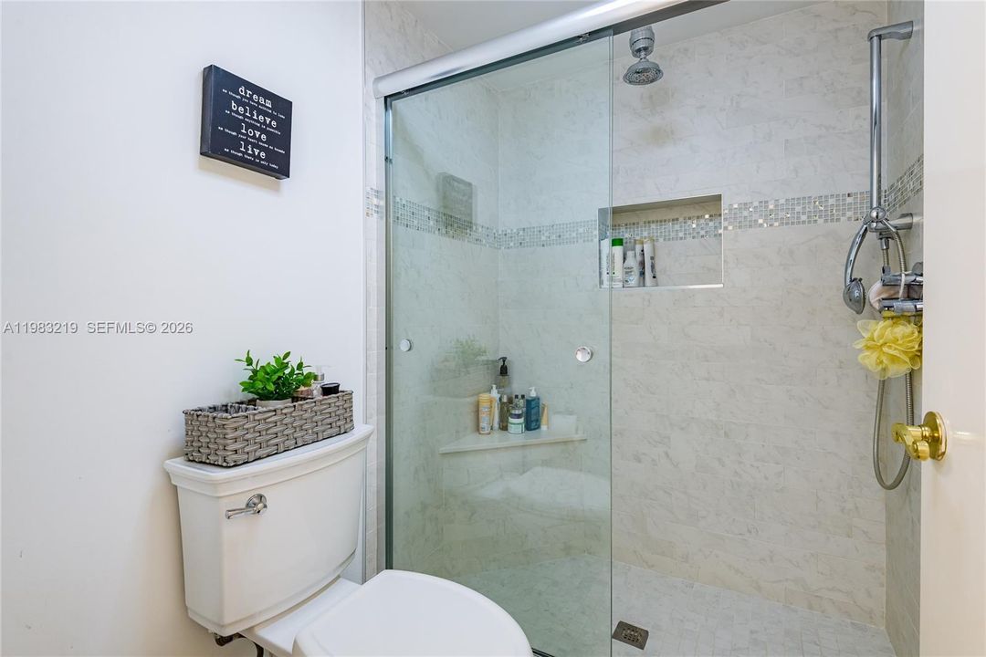 For Sale: $369,900 (3 beds, 2 baths, 1462 Square Feet)