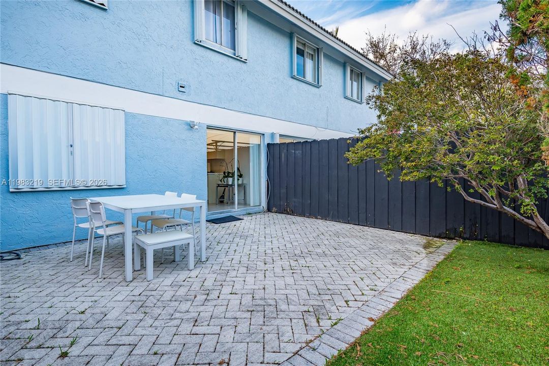 For Sale: $369,900 (3 beds, 2 baths, 1462 Square Feet)