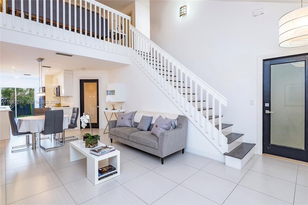 For Sale: $369,900 (3 beds, 2 baths, 1462 Square Feet)