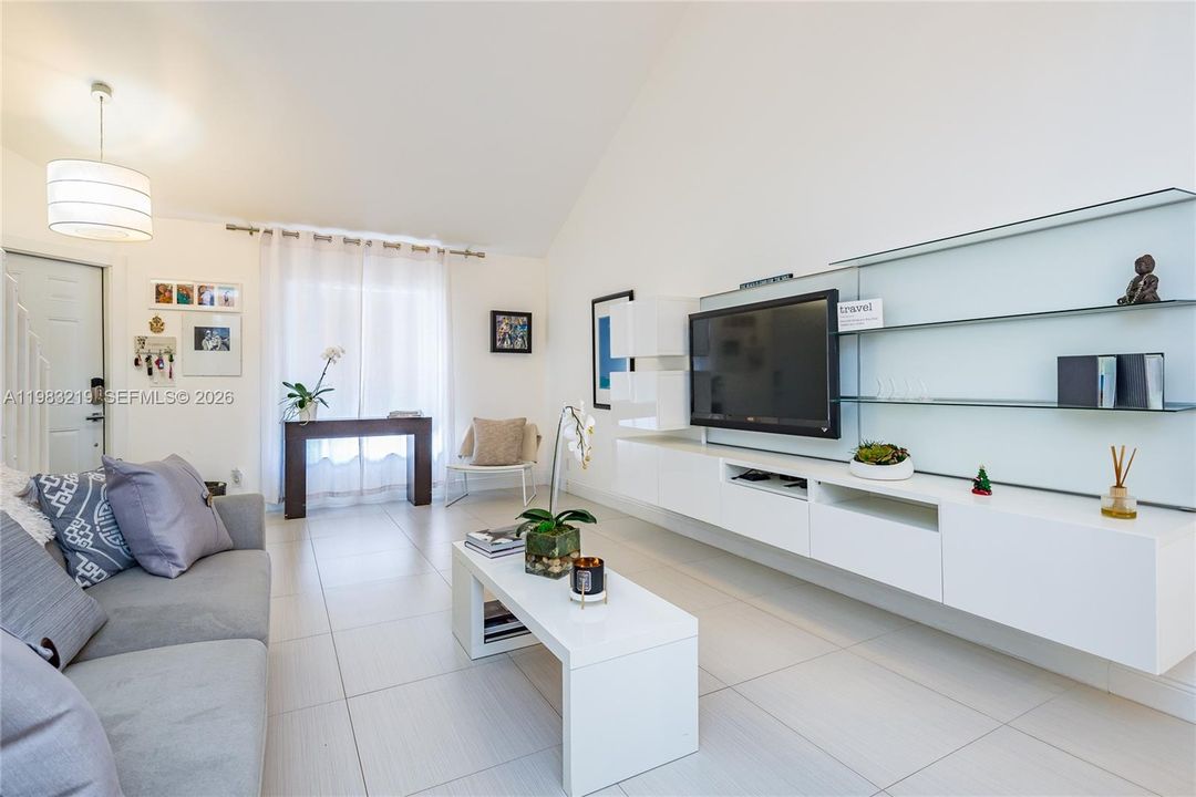 For Sale: $369,900 (3 beds, 2 baths, 1462 Square Feet)