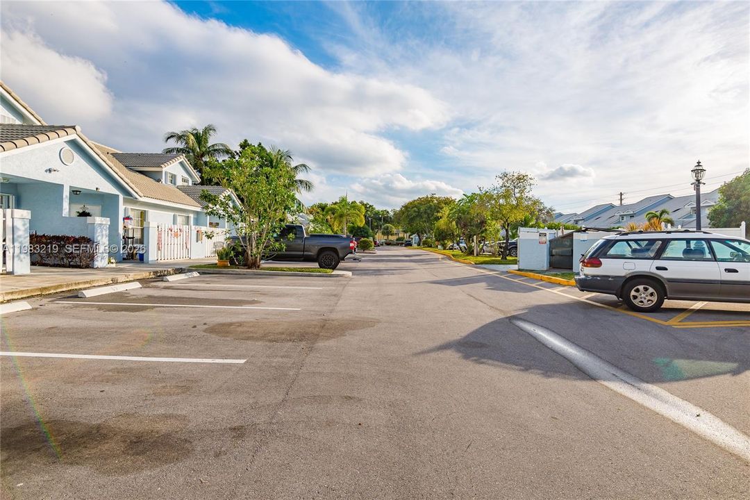 For Sale: $369,900 (3 beds, 2 baths, 1462 Square Feet)