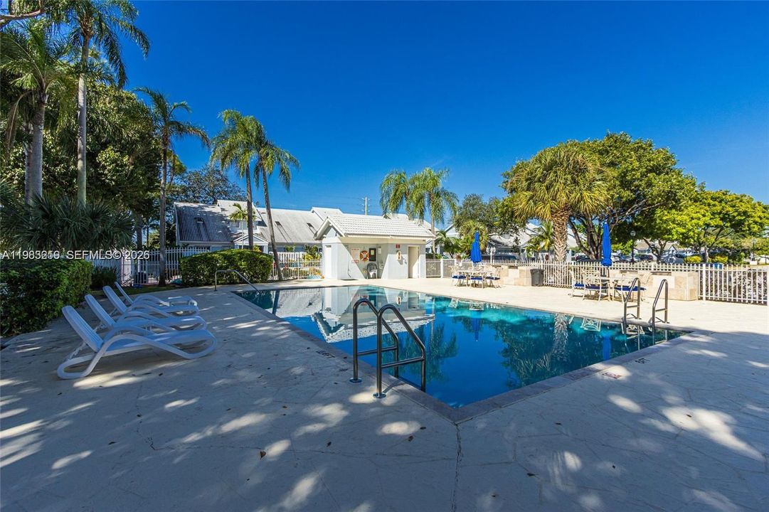 For Sale: $369,900 (3 beds, 2 baths, 1462 Square Feet)