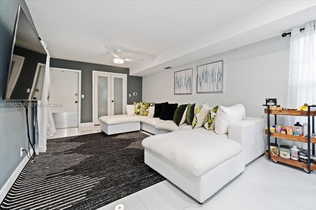 For Sale: $1,799,000 (5 beds, 3 baths, 0 Square Feet)