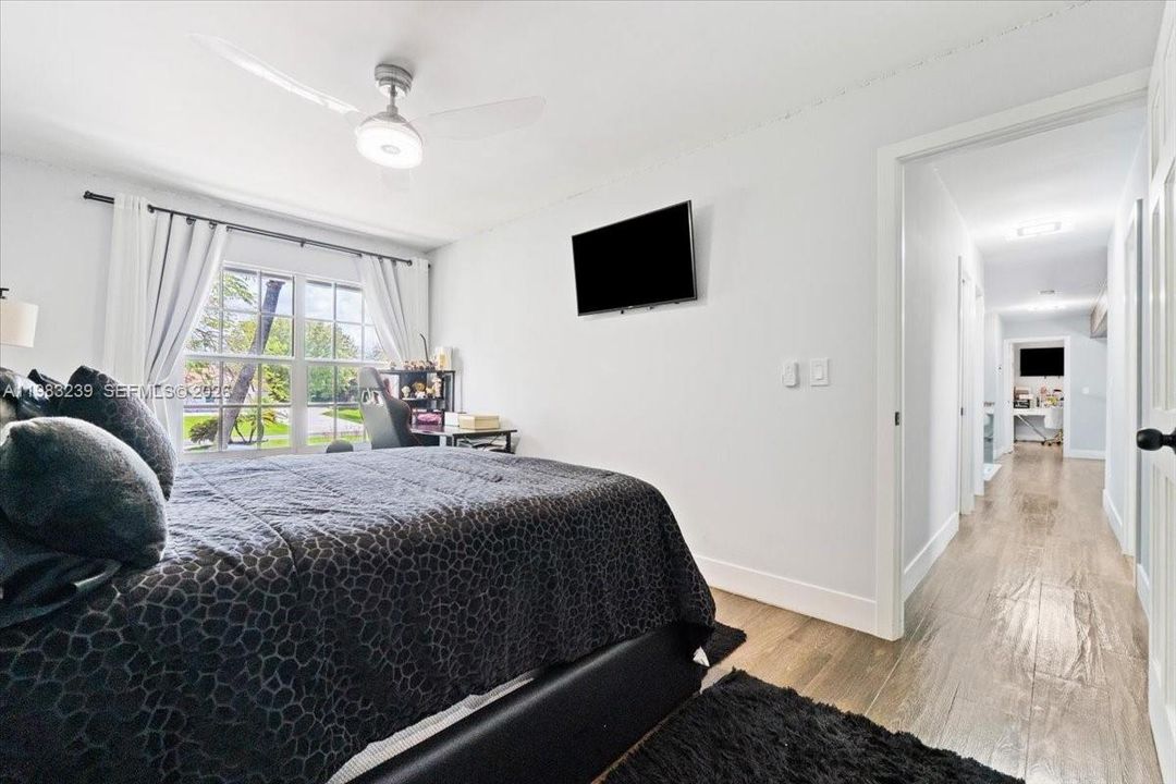 For Sale: $1,799,000 (5 beds, 3 baths, 0 Square Feet)
