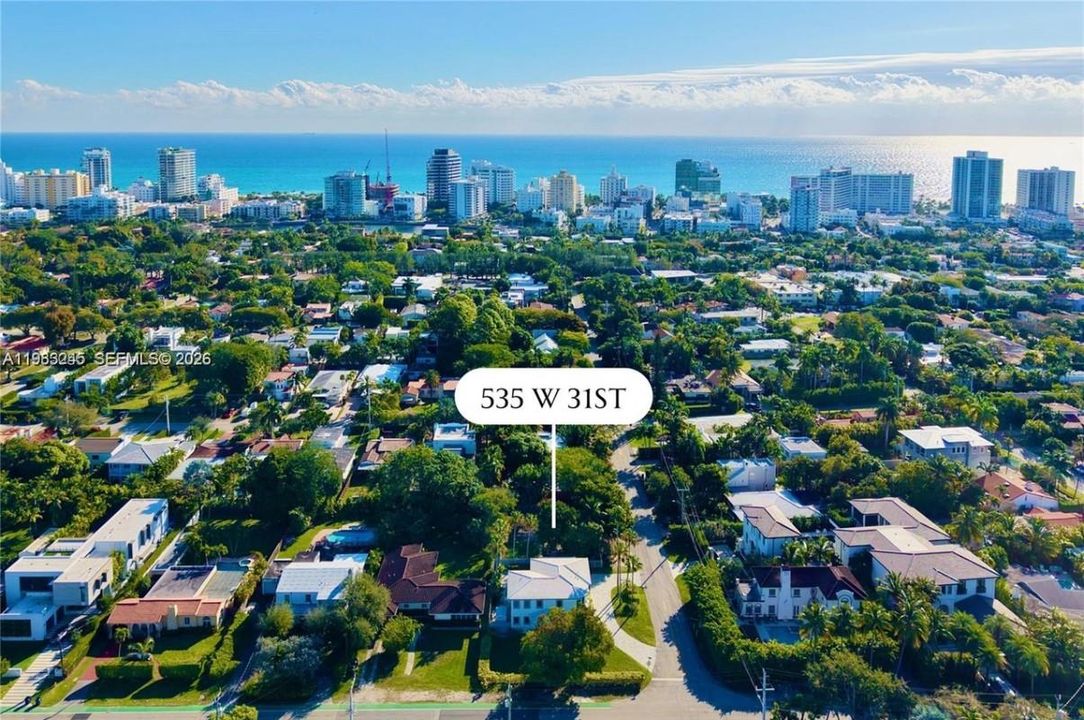На продажу: $1,720,000 (0.14 acres)