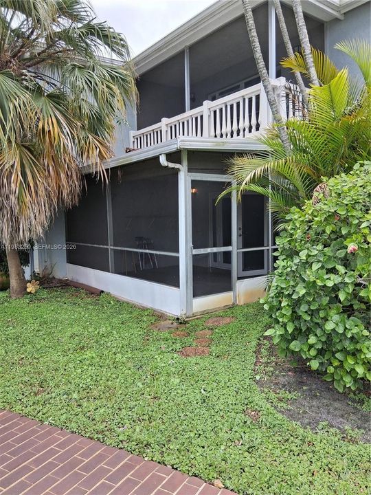 For Sale: $209,000 (2 beds, 2 baths, 1140 Square Feet)