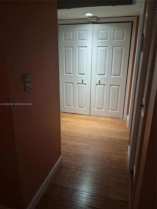 For Sale: $209,000 (2 beds, 2 baths, 1140 Square Feet)