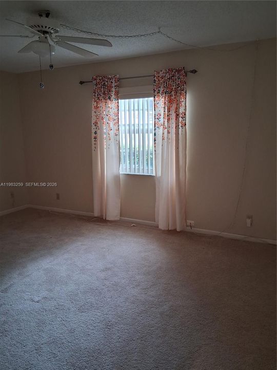 For Sale: $209,000 (2 beds, 2 baths, 1140 Square Feet)