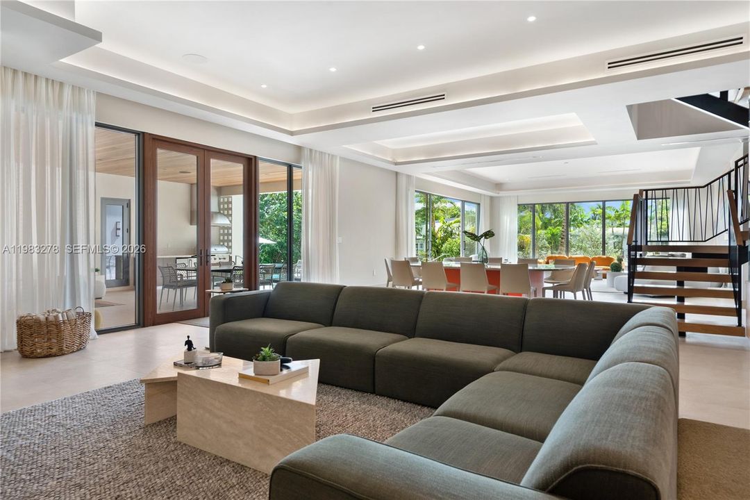 En Renta: $70,000 (7 camas, 7 baños, 4931 Pies cuadrados)