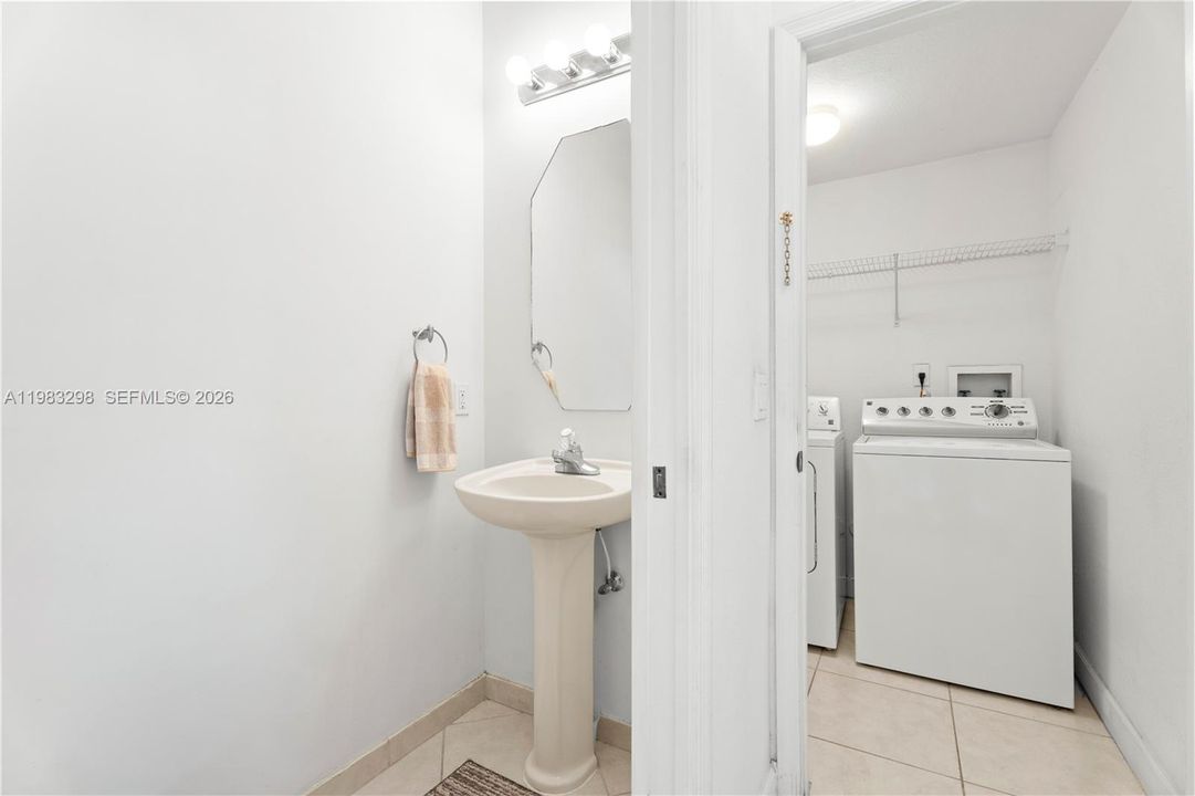 Recently Sold: $640,000 (3 beds, 2 baths, 2226 Square Feet)