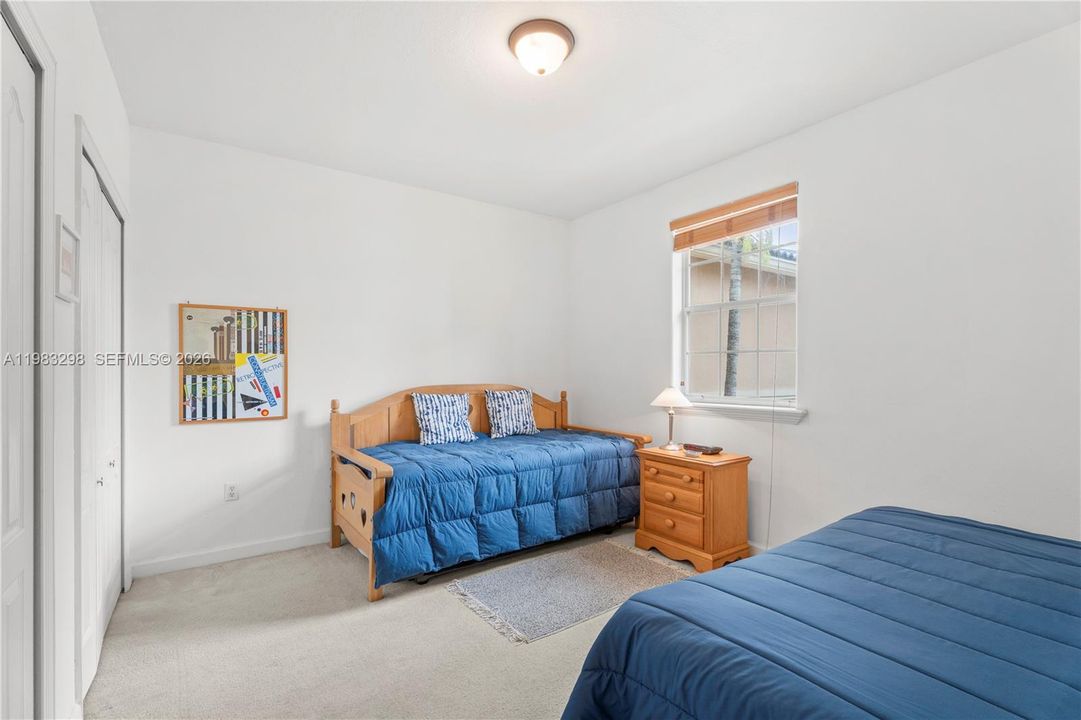 Recently Sold: $640,000 (3 beds, 2 baths, 2226 Square Feet)