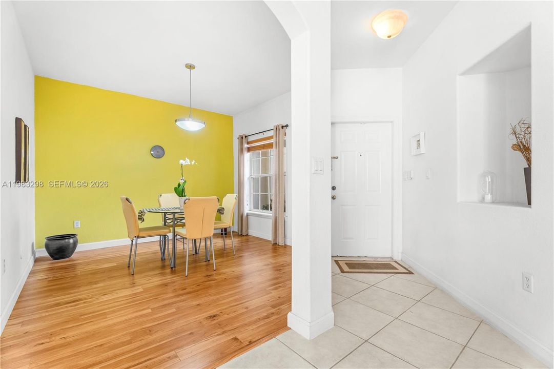 Recently Sold: $640,000 (3 beds, 2 baths, 2226 Square Feet)