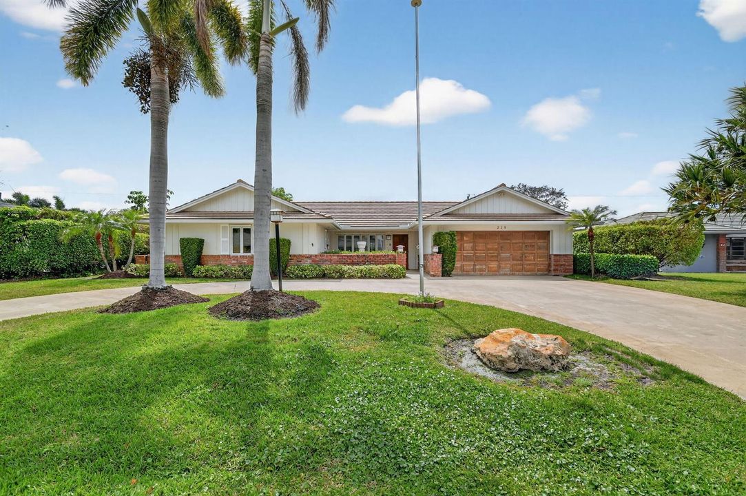 Front Yard and Entry Approach