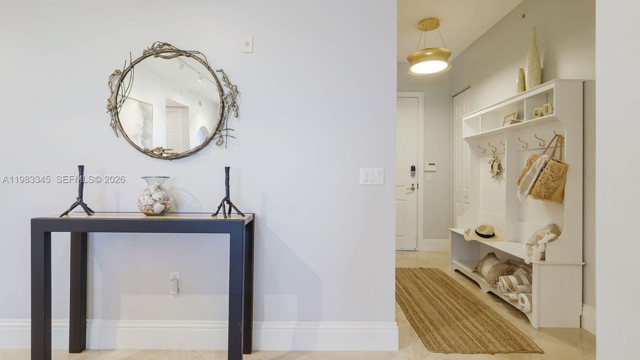 For Sale: $1,850,000 (2 beds, 2 baths, 1256 Square Feet)