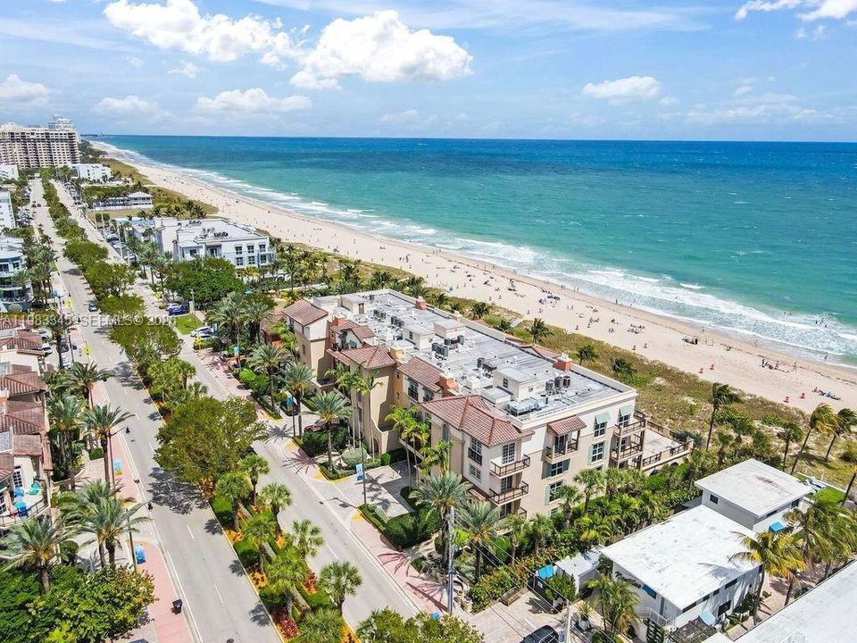 For Sale: $1,850,000 (2 beds, 2 baths, 1256 Square Feet)