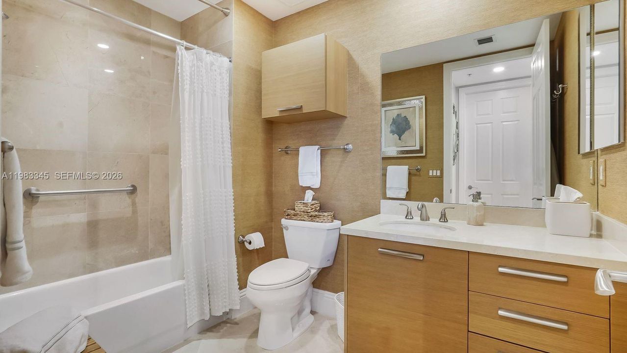 For Sale: $1,850,000 (2 beds, 2 baths, 1256 Square Feet)