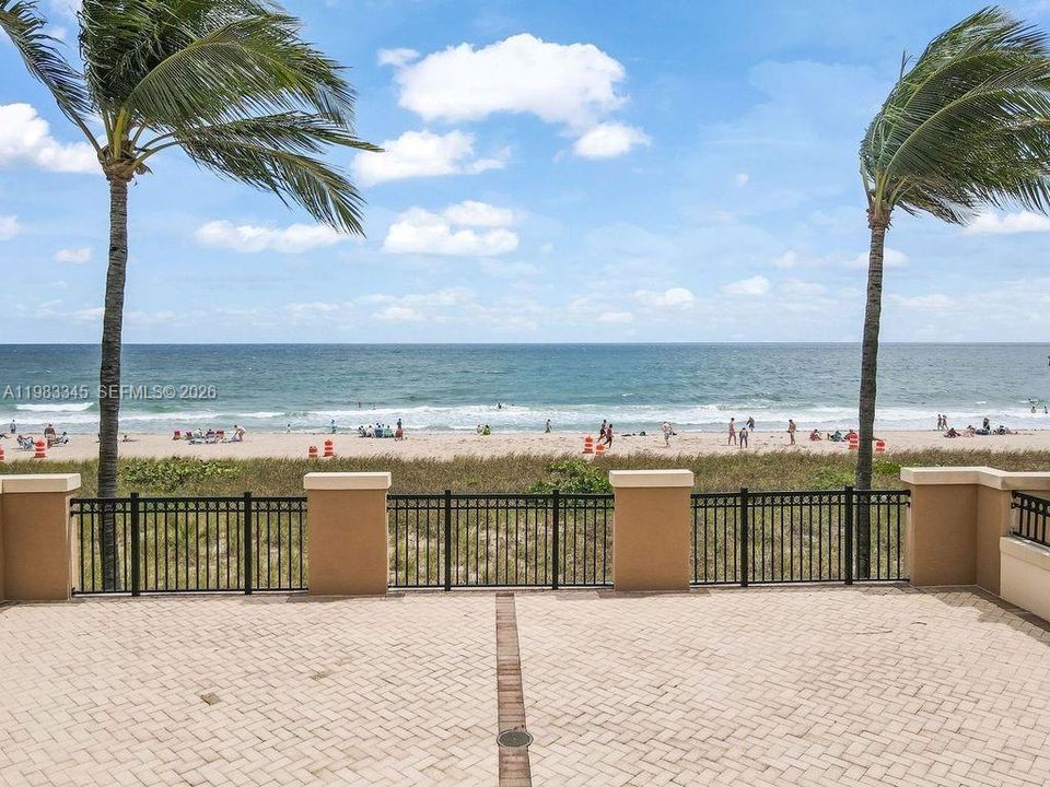 For Sale: $1,850,000 (2 beds, 2 baths, 1256 Square Feet)