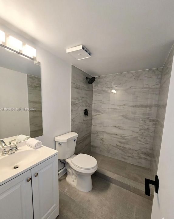 Под контрактом: $2,000 (2 спален, 2 ванн, 978 Квадратных фут)