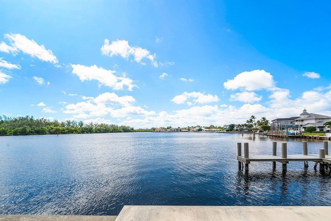 060-900NortheastSpanishRiverBoulevard-7E
