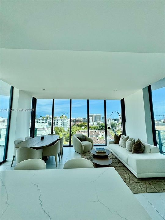 Eastview, Floor to ceiling glass